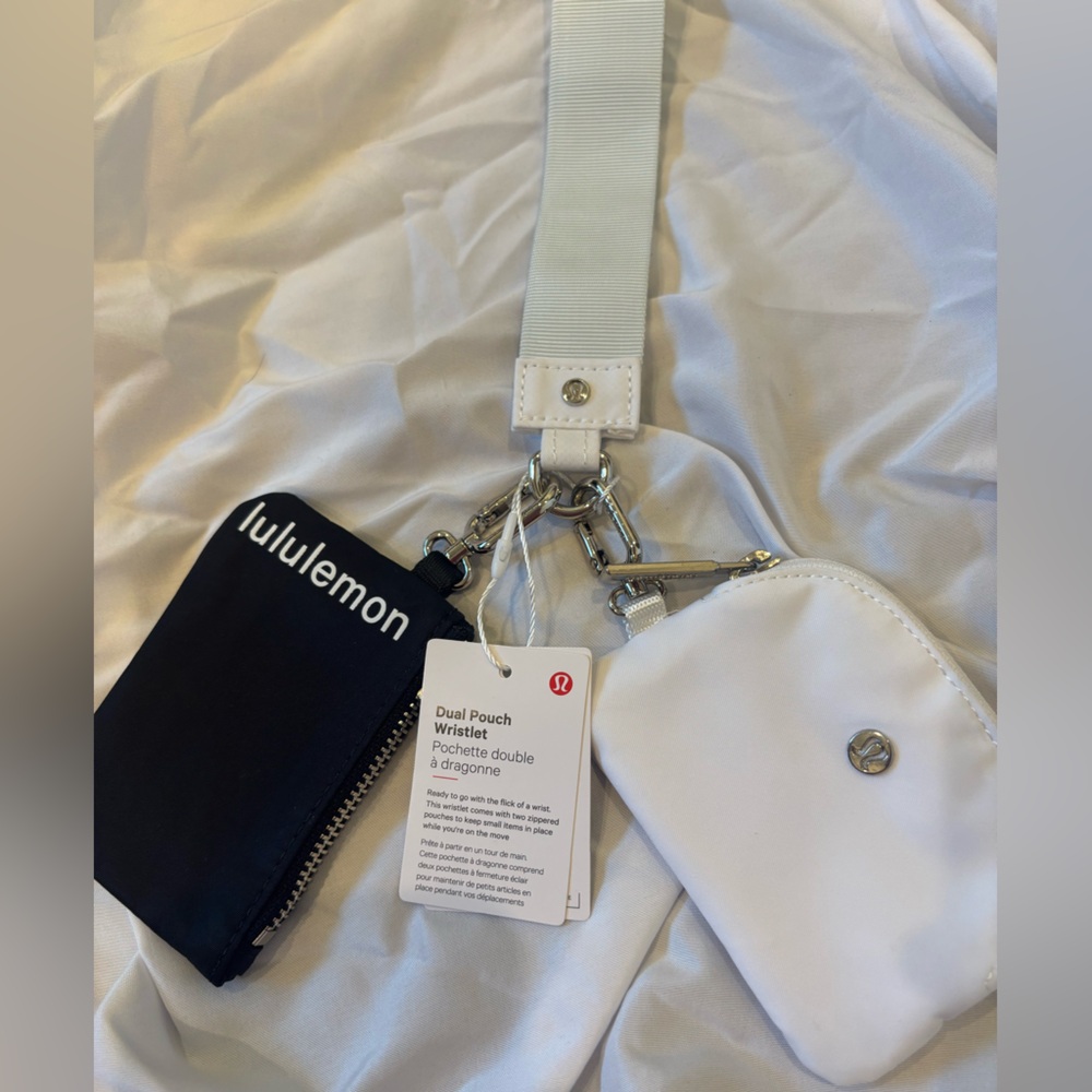 Lululemon Black and White Dual Pouch Wristlet Set Brand New - Picture 2 of 2
